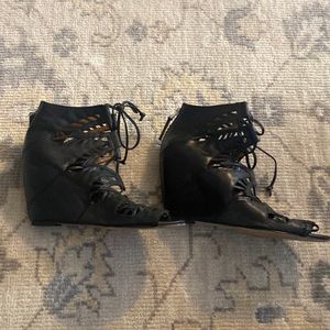 Dolce vita lace up black wedge sandals 7.5